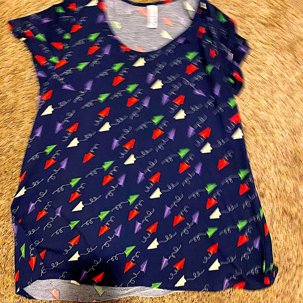 Lularoe top